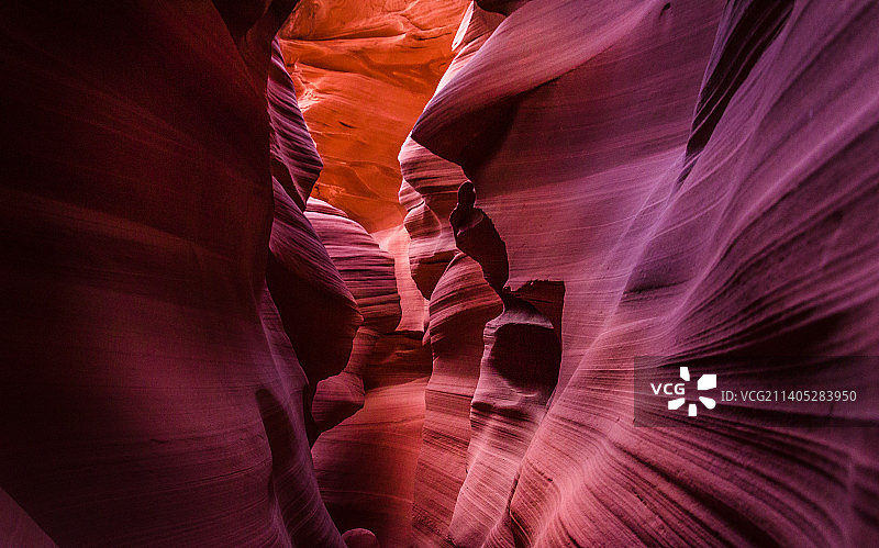岩石的低角度视图，勒奇，亚利桑那州，美国图片素材