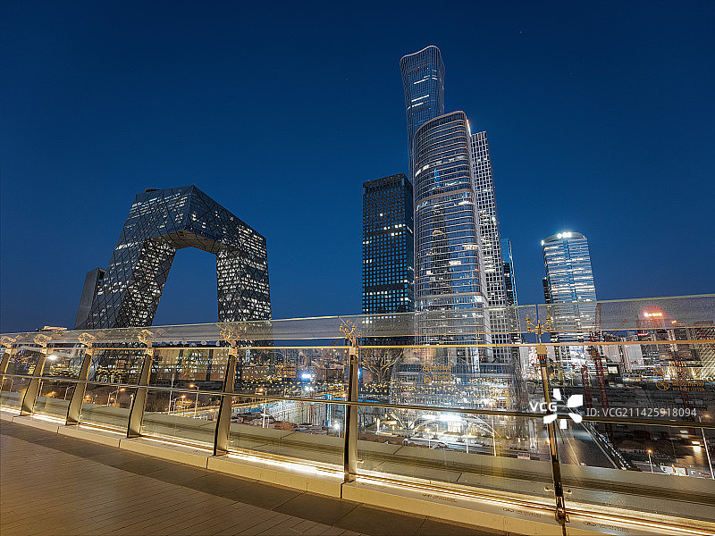 北京市东三环商务区摩天大楼图片素材
