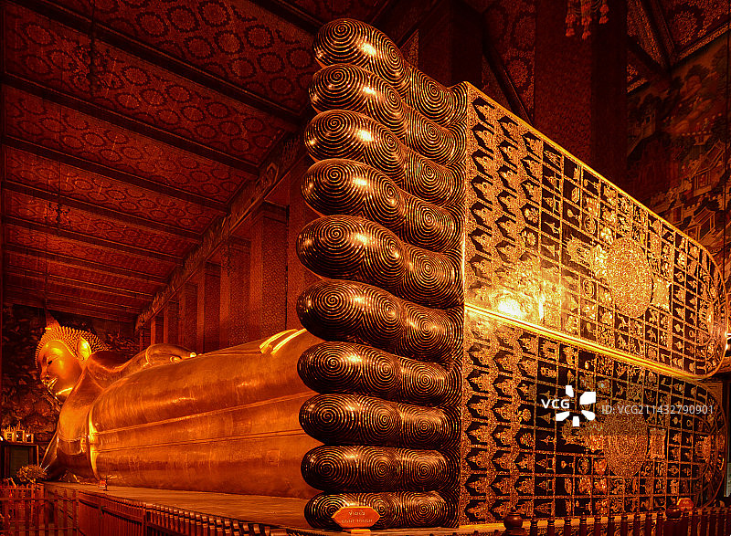 曼谷卧佛寺的卧佛图片素材