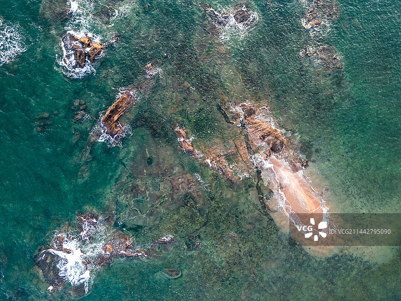 青岛航拍海岛礁石图片素材