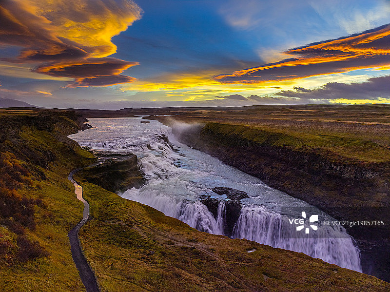 冰岛黄金瀑布日出图片素材