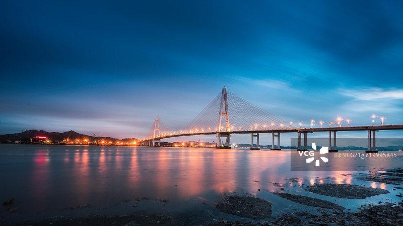 夏季傍晚的汕头礐石大桥图片素材