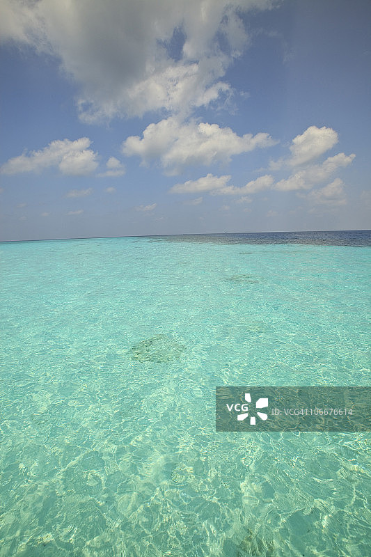 印度洋靠近马蒂胡岛，胡瓦胡环礁北部，马尔代夫南部，印度洋图片素材