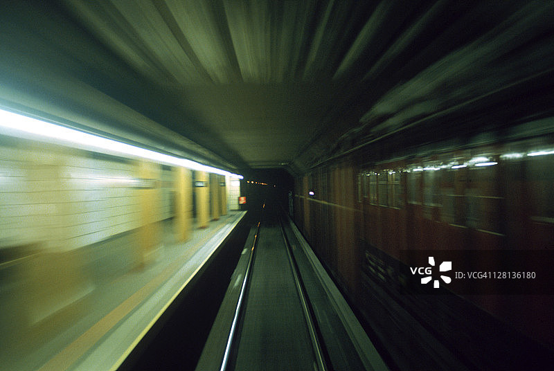 纽约市地铁站动态拍摄图片素材
