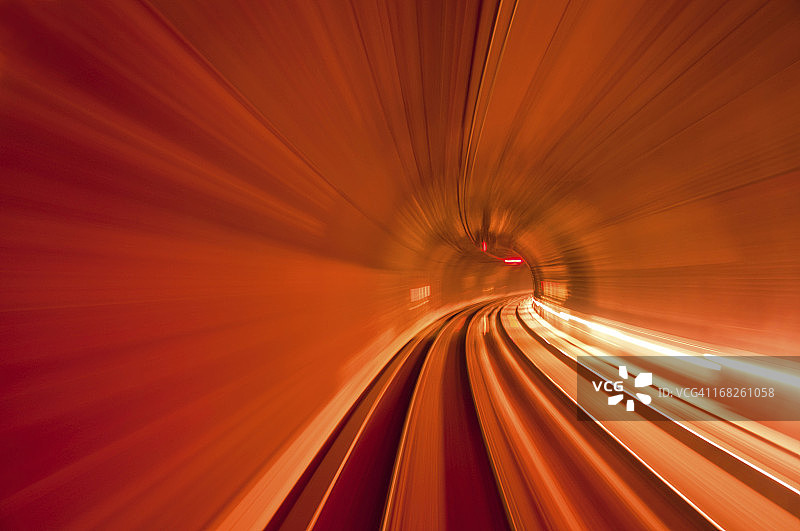 红色速度隧道图片素材