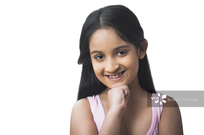一个微笑的女孩的肖像图片素材
