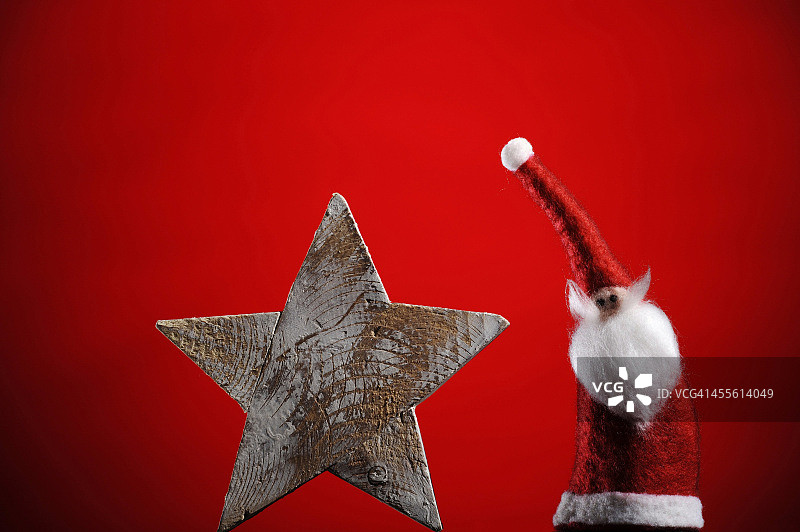 圣诞老人与木制星星图片素材