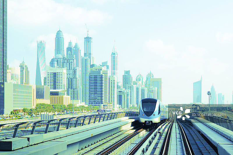 迪拜的火车图片素材