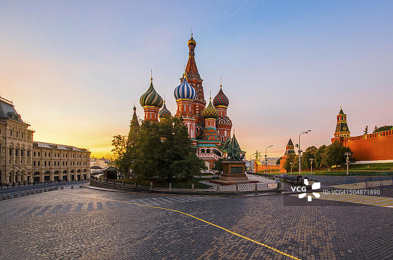 莫斯科红场上的圣巴西尔大教堂图片素材