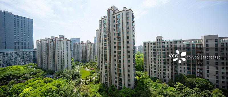 上海的中国公寓楼，市中心的住宅楼图片素材