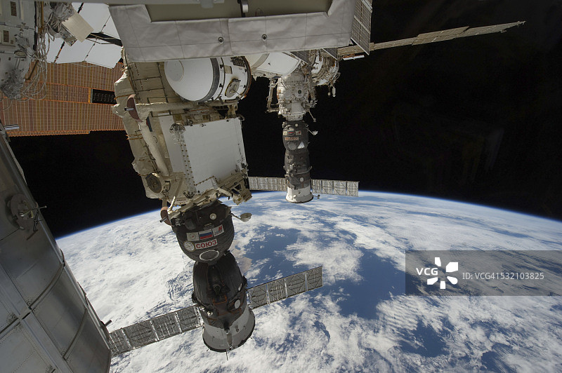 俄罗斯宇宙飞船与国际空间站对接。图片素材