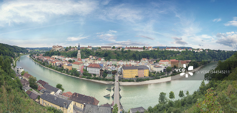 德国，巴伐利亚，伯格豪森，老城和城堡综合体，萨尔扎克河，360度视野图片素材
