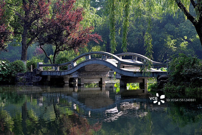 杭州湖畔大桥图片素材