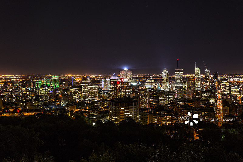蒙特利尔市中心的夜景图片素材