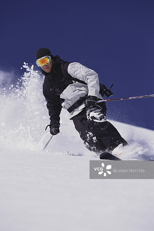 人滑雪图片素材