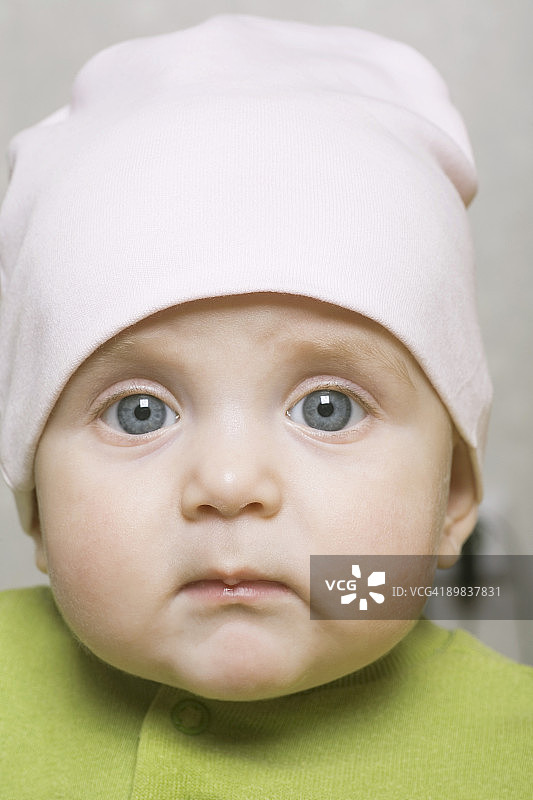 一个女婴的肖像图片素材