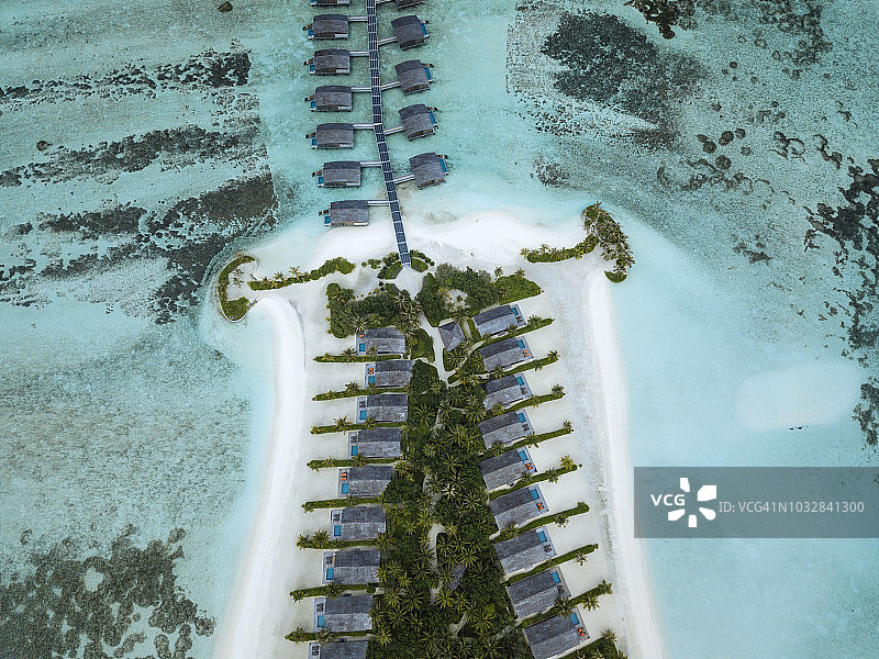 马尔代夫，水上小屋鸟瞰图图片素材