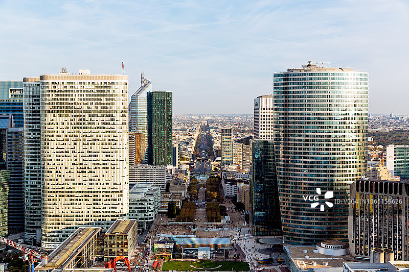 法国巴黎拉德芳斯金融区现代办公楼鸟瞰图图片素材