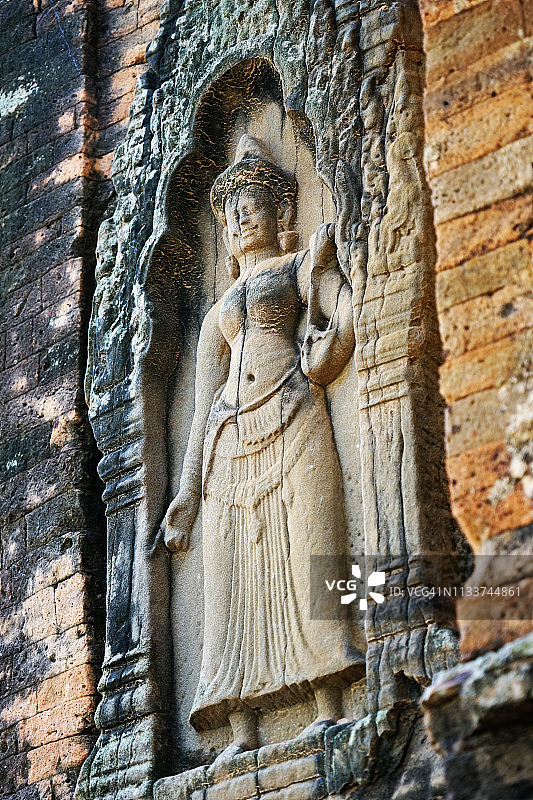 柬埔寨暹粒罗雷寺的天神雕像图片素材