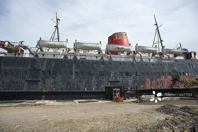 英国弗林特郡兰开斯特公爵号被遗弃的游轮。2018年5月17日图片素材