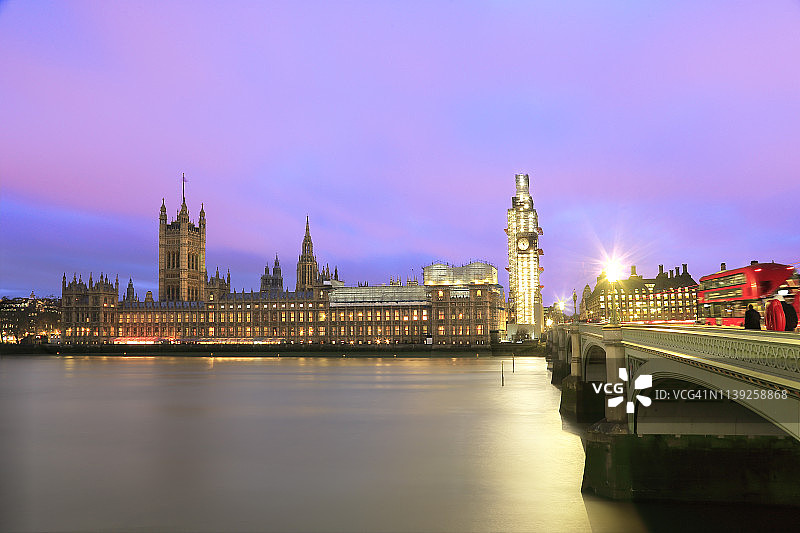 黎明时分的伦敦大本钟图片素材