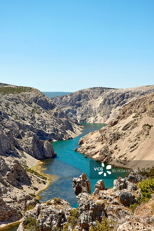 克罗地亚Zrmanja河峡谷Parizevacka glavica的高角度视角图片素材