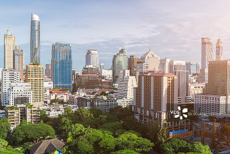 城市景观和天际线的城市景观与阳光在曼谷泰国图片素材