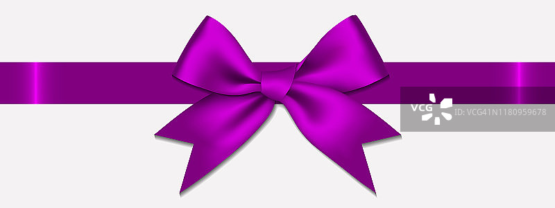 现实装饰光泽缎紫色丝带蝴蝶结，孤立的白色背景。图片素材