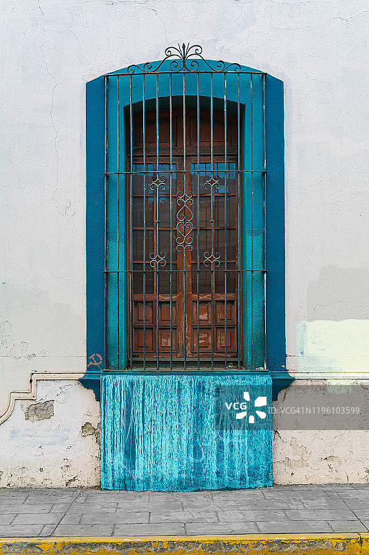 墨西哥瓦哈卡的西班牙殖民时期的窗户图片素材