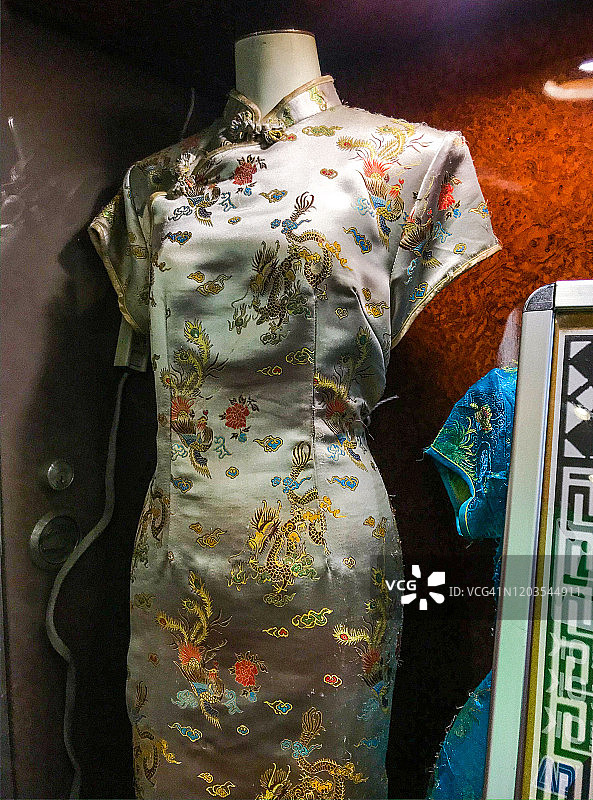 中国旗袍就像女性的躯干图片素材