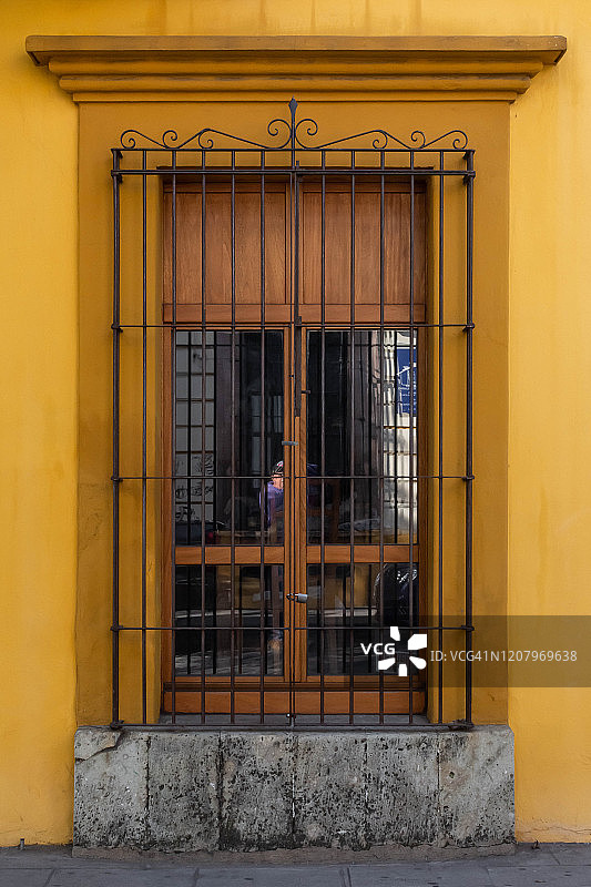 瓦哈卡市西班牙殖民时期窗户的建筑形象图片素材