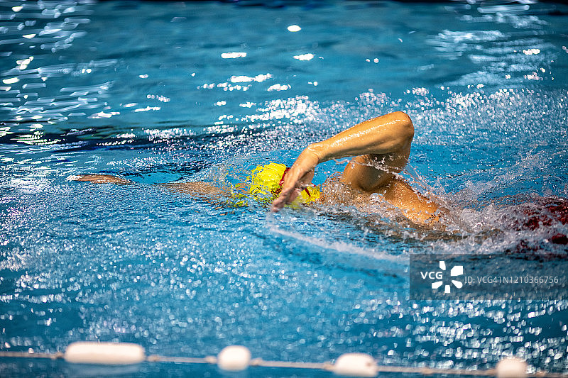 从事游泳运动训练的职业运动员图片素材