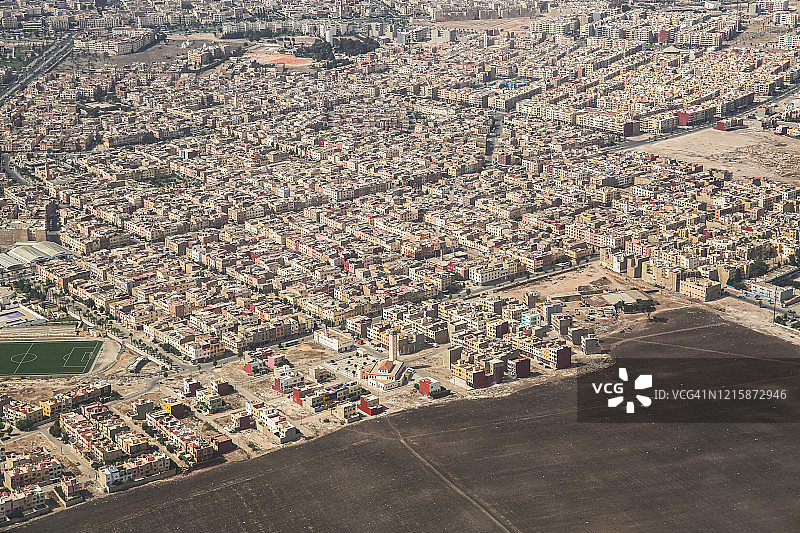 全景鸟瞰卡萨布兰卡老城，摩洛哥，非洲的住宅村庄天际线图片素材