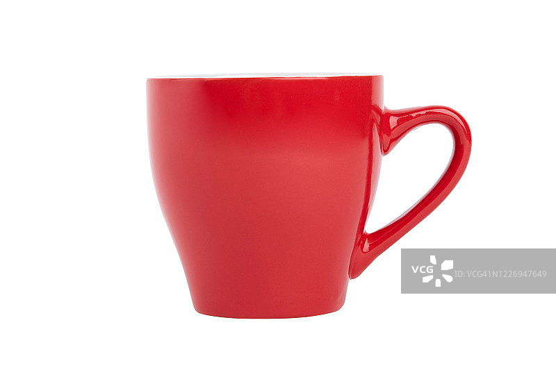 一个红色的空杯子孤立在白色的杯子上图片素材