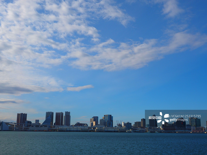 晴海码头和东京塔海港从丰泽古里公园图片素材