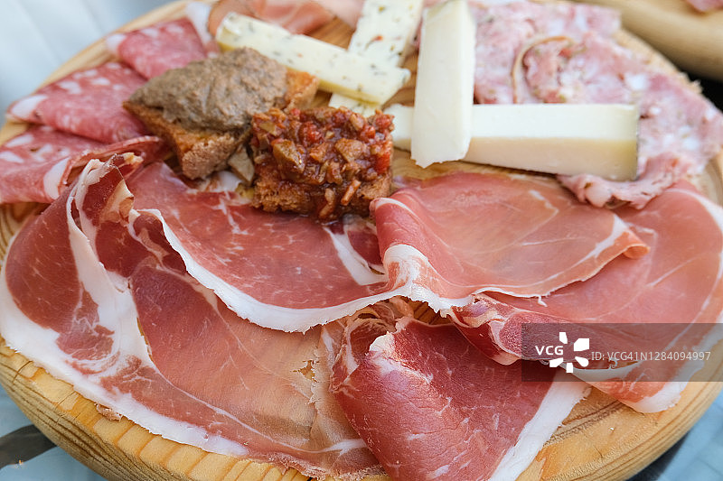 传统的意大利菜是餐厅的开胃菜图片素材
