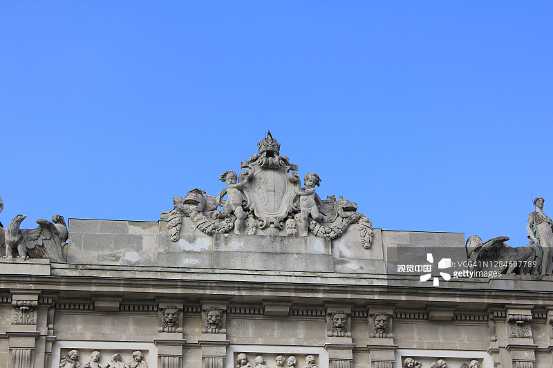 霍夫堡皇宫门上的雕塑和浮雕，奥地利。图片素材