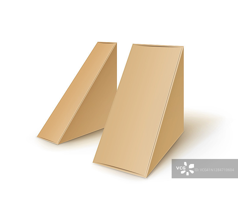 向量组棕色空白纸板三角形带走盒子包装的三明治，食品，礼物，其他产品模拟近距离孤立的白色背景图片素材