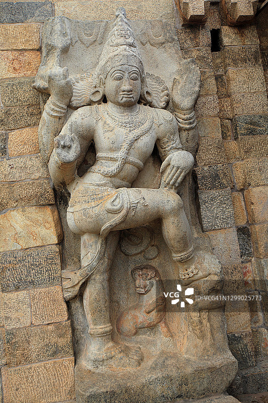 美丽的雕塑在甘盖孔达乔拉普拉姆神庙，泰米尔纳德邦，印度图片素材