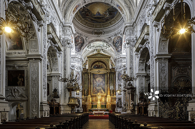 奥地利维也纳Pfarre Maria圆形教堂的内部。图片素材