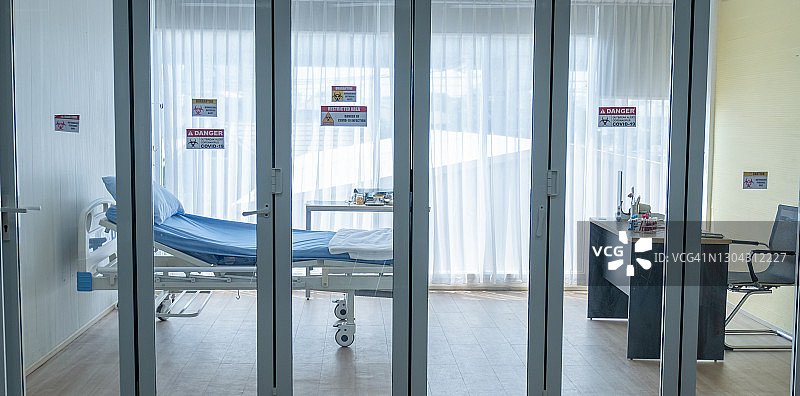 医院收治新冠肺炎患者的封闭隔离病房空房图片素材