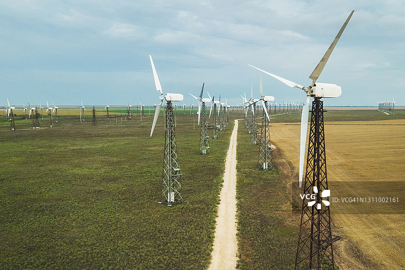 可再生和可持续的风力和发电厂。替代能源图片素材
