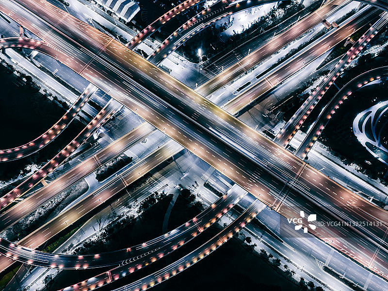 郑州高速公路、立交桥夜间鸟瞰图图片素材
