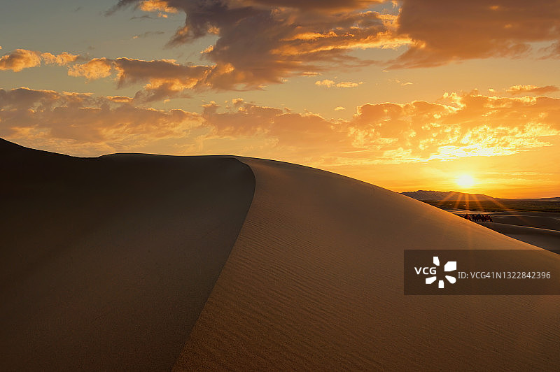 日落时的沙丘，戈壁沙漠，蒙古图片素材