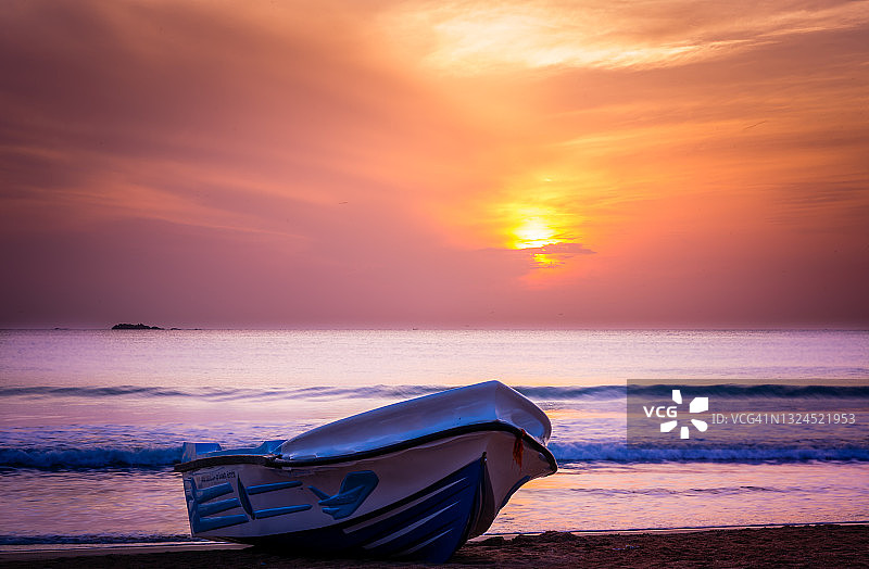 Nilaveli海滩的日落景观图片素材