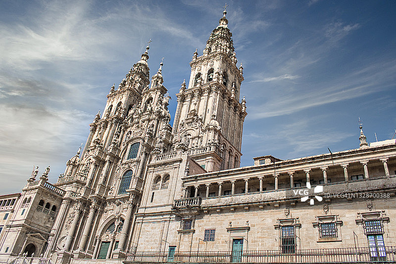 钟楼和巴洛克式façade圣地亚哥德孔波斯特拉天主教大教堂，西班牙图片素材