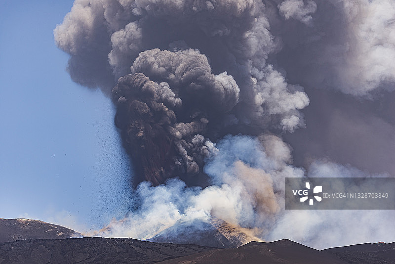 特纳火山喷发图片素材