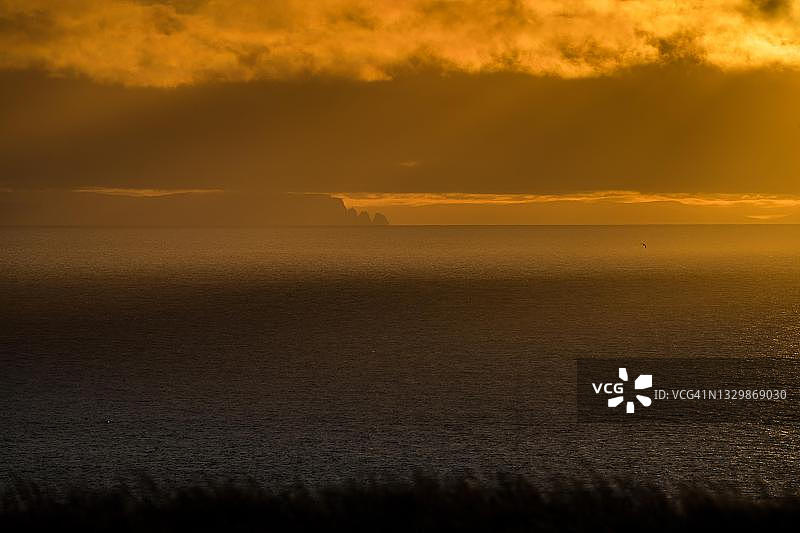日落时分的斯特朗迪尔海岸，Hunafjoerdur, Skagi半岛，冰岛图片素材