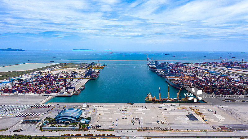 航运港口物流货物运输进口出口国际公海航拍无人机在泰国图片素材