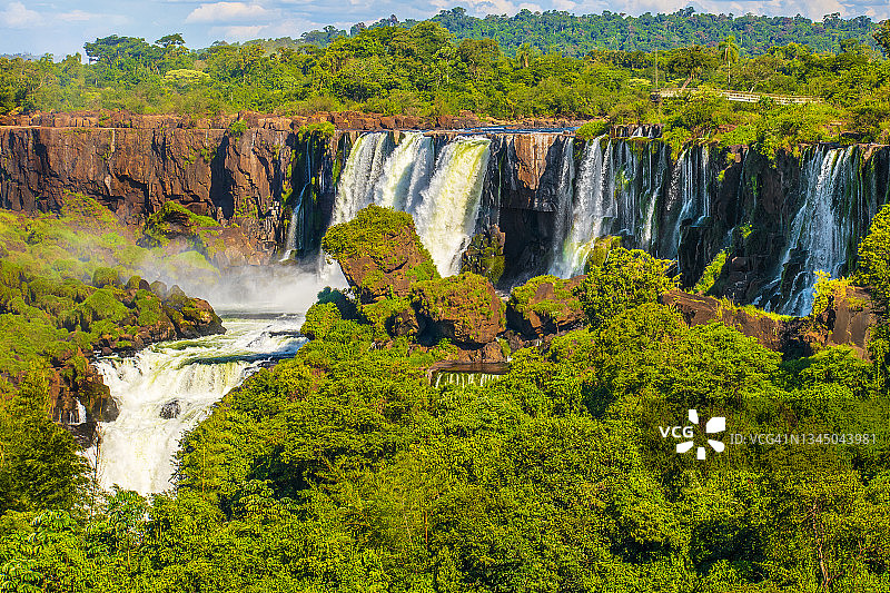 上环路，伊瓜苏瀑布，伊瓜苏国家公园，Misiones，阿根廷。与巴西接壤。视图。图片素材